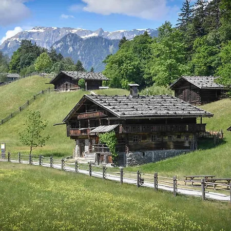 Alps & Maple Apartament *