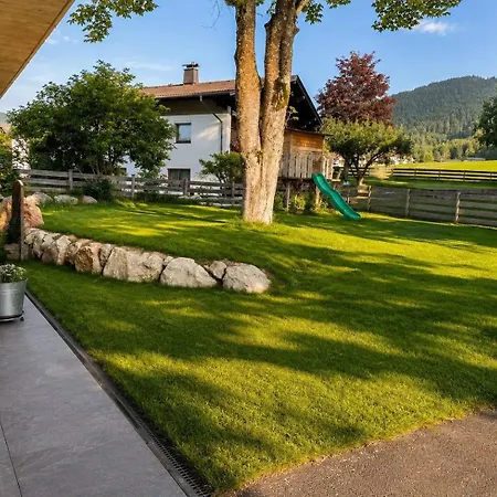 Alps & Maple Apartament *